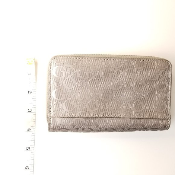 Guess Grey Wallet Purse Zip Around Clutch Bag with Logo Design - Very Good - Picture 9 of 10